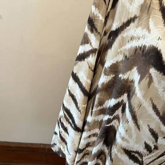 JM Collection brown tan white patterned long sleeve top Size XL - Picture 4 of 9